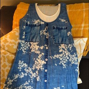 Nightgown w/ chambray look faux pockets & flowers